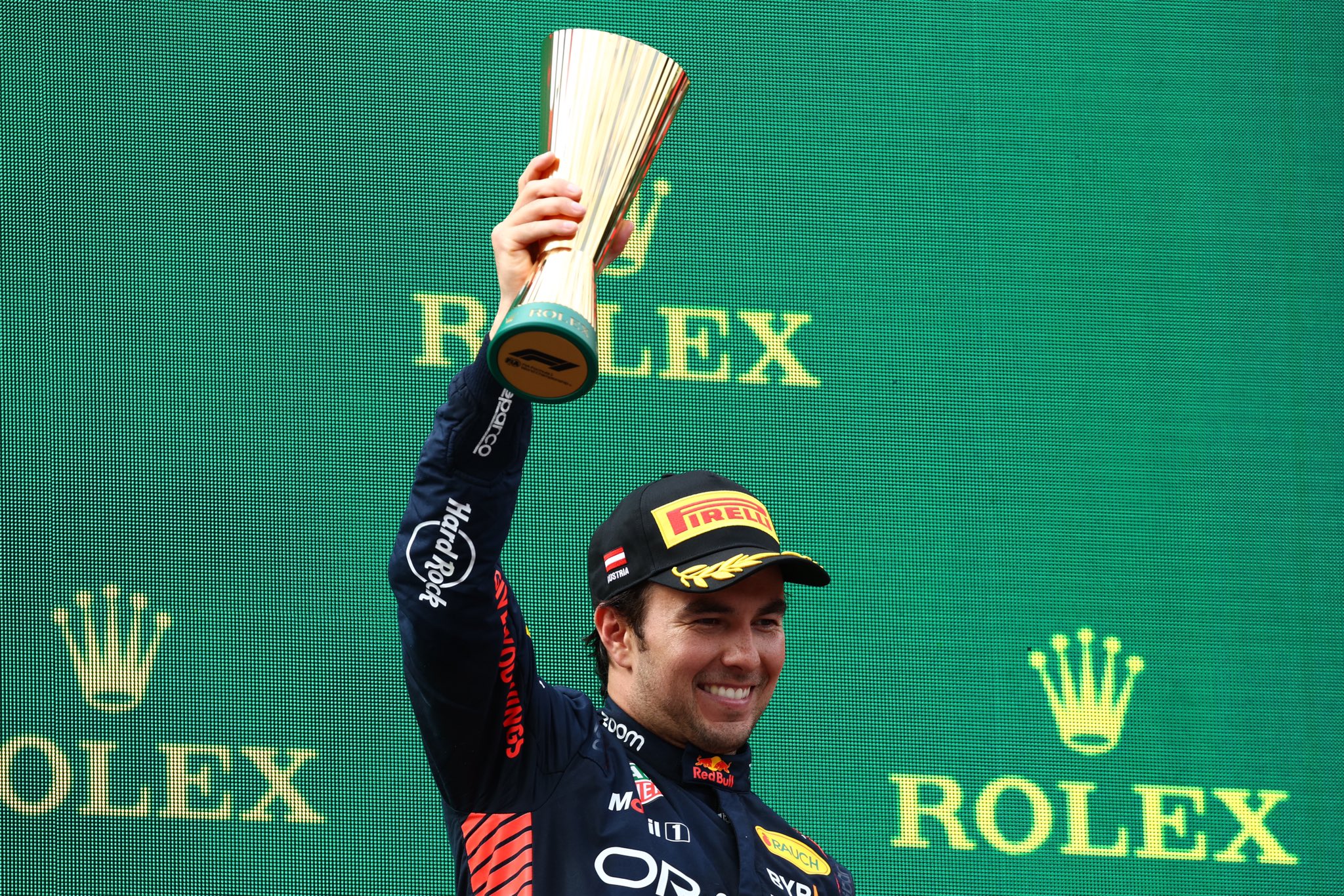 Triunfo de Max Verstappen en Austria y carrerón de Sergio Pérez para ...